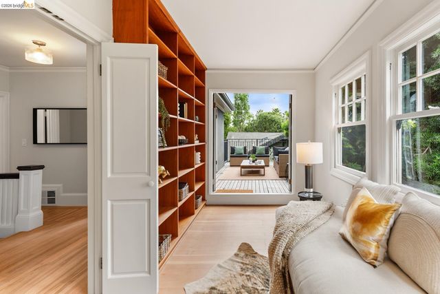 25 Stonewall Rd, Berkeley, CA 94705