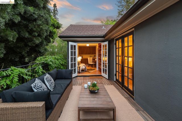 25 Stonewall Rd, Berkeley, CA 94705