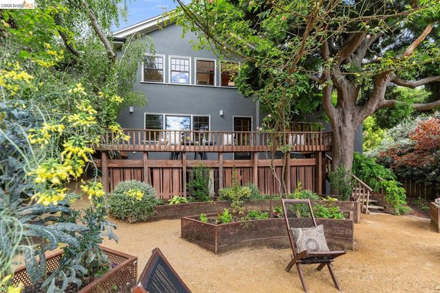25 Stonewall Rd, Berkeley, CA 94705