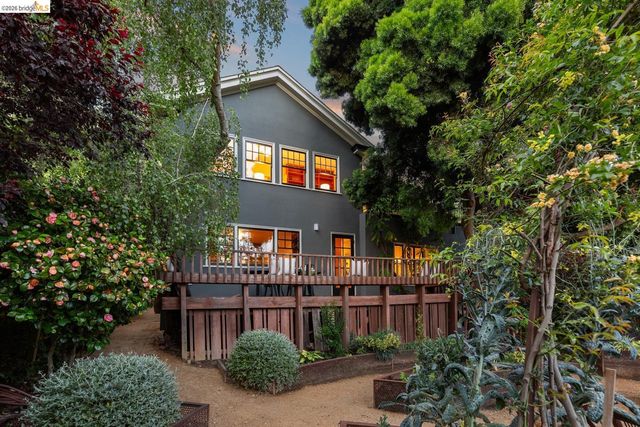 25 Stonewall Rd, Berkeley, CA 94705