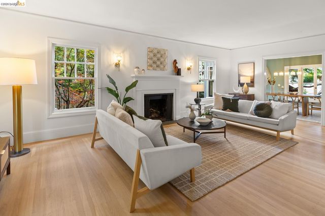 25 Stonewall Rd, Berkeley, CA 94705
