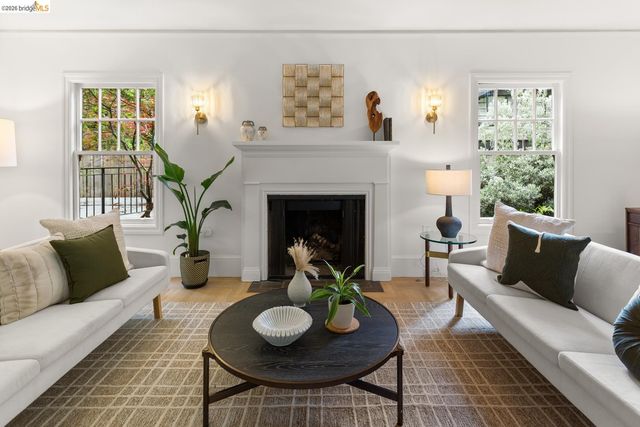 25 Stonewall Rd, Berkeley, CA 94705