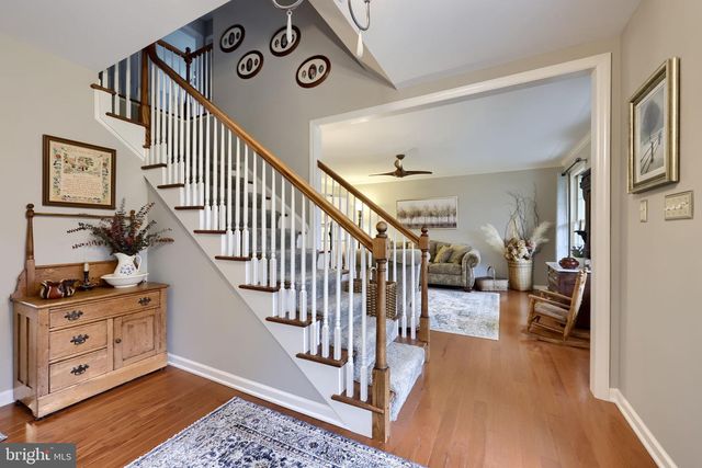 432 BELLAIRE DR, York, PA 17402