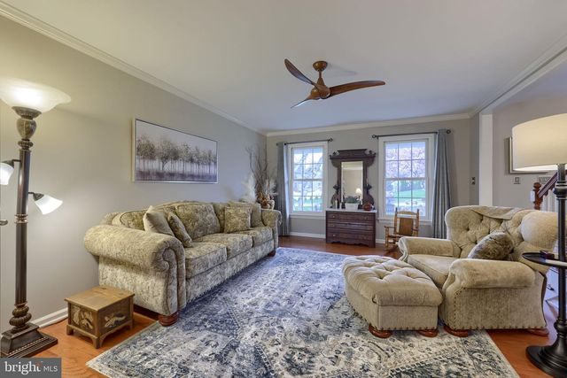 432 BELLAIRE DR, York, PA 17402