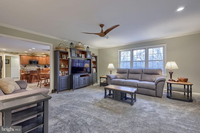 432 BELLAIRE DR, York, PA 17402