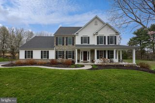 432 BELLAIRE DR, York, PA 17402