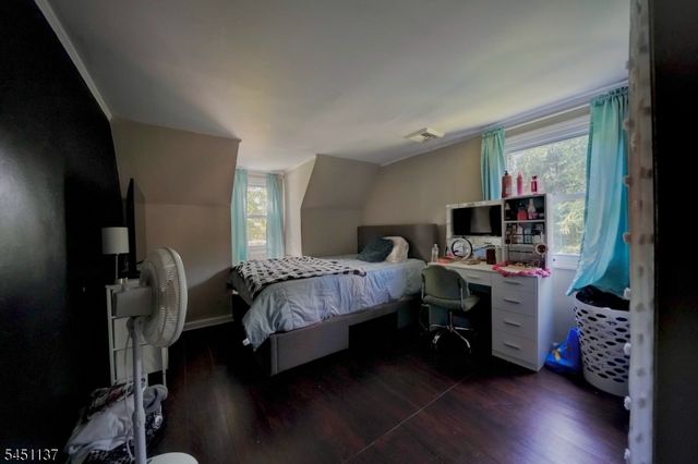 17 Orchard St, Pompton Lakes Boro, NJ 07442