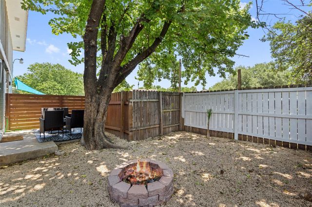 1307 Southport DR B, Austin, TX 78704