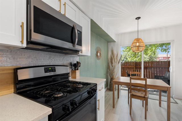 1307 Southport DR B, Austin, TX 78704