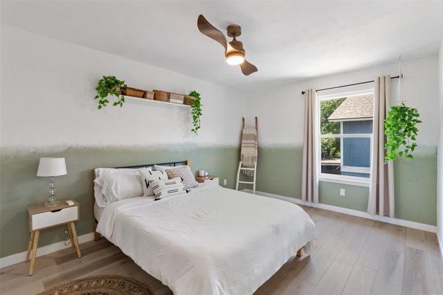 1307 Southport DR B, Austin, TX 78704