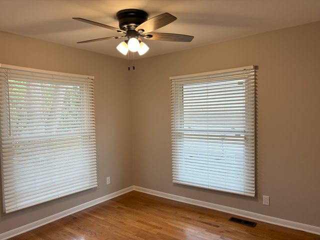 103 N Greenfield Avenue, Crystal Lake, IL 60014