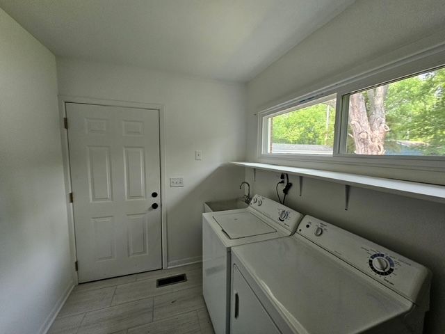 103 N Greenfield Avenue, Crystal Lake, IL 60014