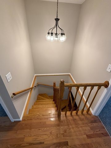 103 N Greenfield Avenue, Crystal Lake, IL 60014