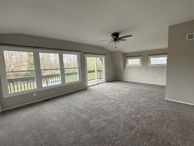 103 N Greenfield Avenue, Crystal Lake, IL 60014