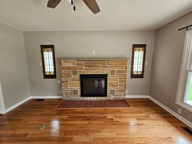 103 N Greenfield Avenue, Crystal Lake, IL 60014