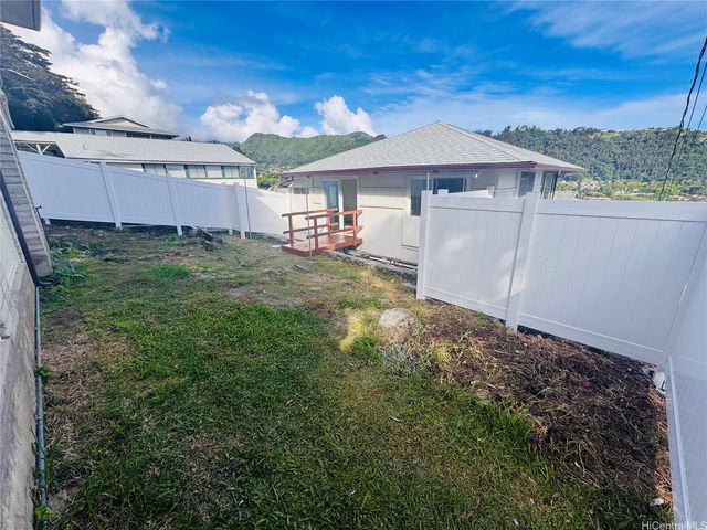 2664 Waolani Avenue C, Honolulu, HI 96817