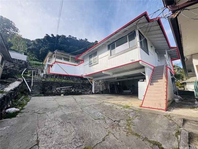 2664 Waolani Avenue C, Honolulu, HI 96817