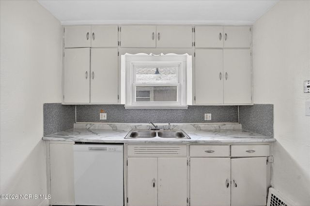 2143 Alvin Street, Toledo, OH 43607