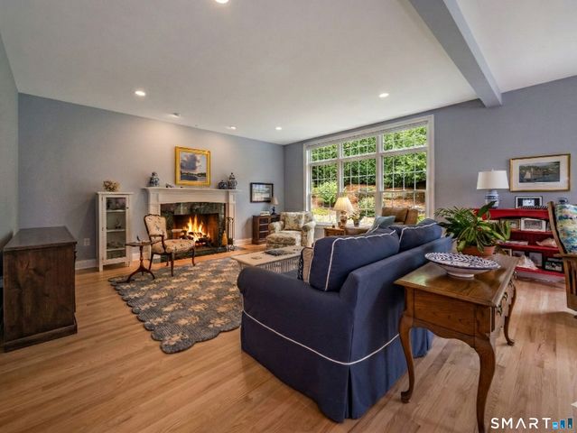 6 Parkman Place, Old Saybrook, CT 06475