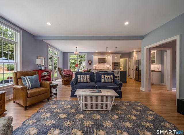 6 Parkman Place, Old Saybrook, CT 06475