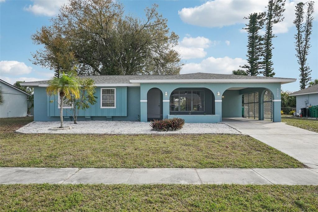 6570 COLISEUM BOULEVARD, Port Charlotte, FL 33981