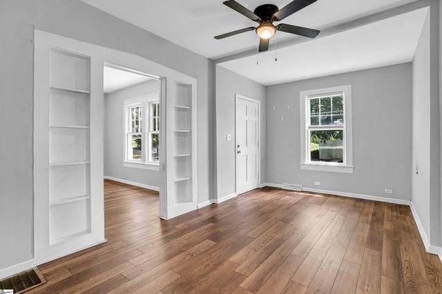 2 Bridge Road, Taylors, SC 29687