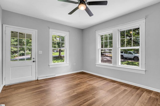 2 Bridge Road, Taylors, SC 29687