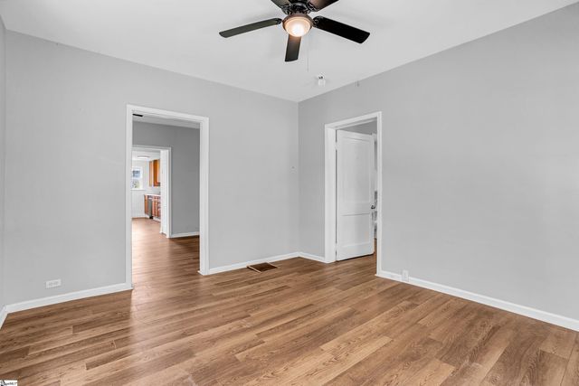 2 Bridge Road, Taylors, SC 29687