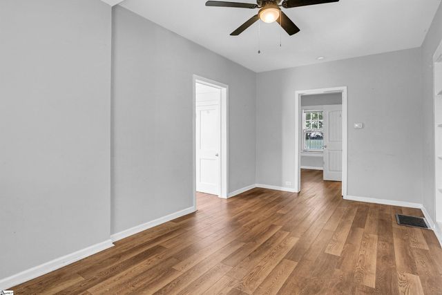 2 Bridge Road, Taylors, SC 29687