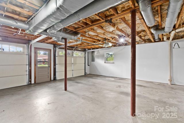 89 Braddock Way, Asheville, NC 28803