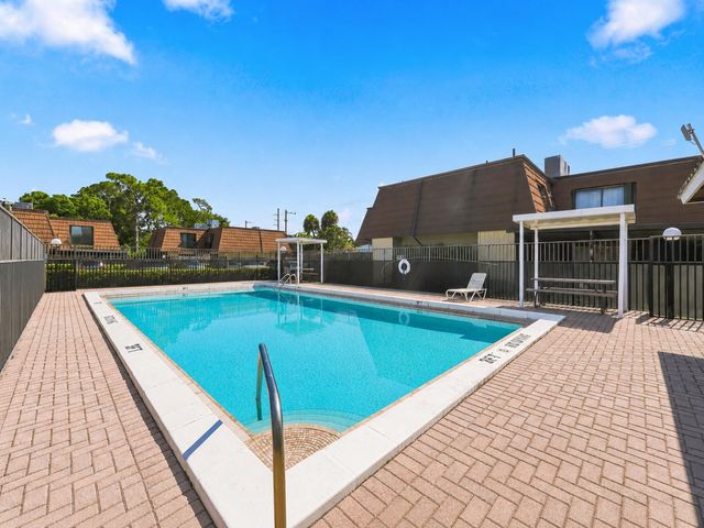 4165 Turnberry Circle 24, Lake Worth, FL 33467