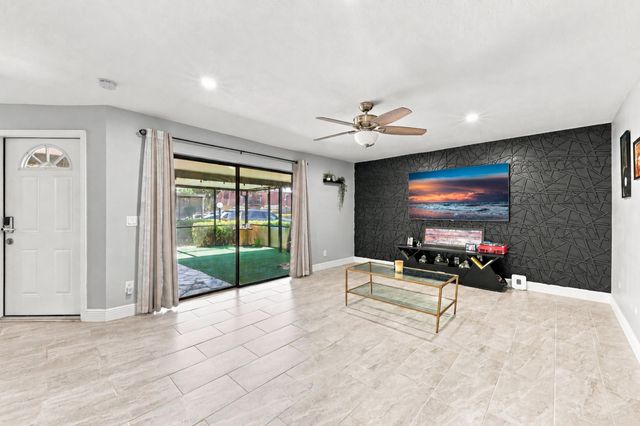 4165 Turnberry Circle 24, Lake Worth, FL 33467