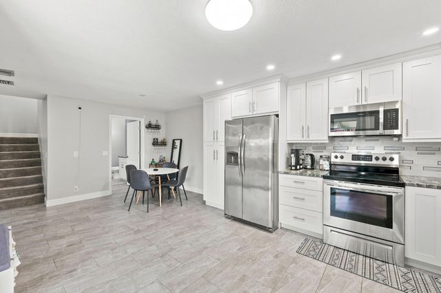 4165 Turnberry Circle 24, Lake Worth, FL 33467