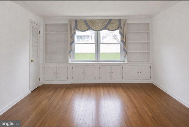 36 DEVON RD, Southampton, PA 18966