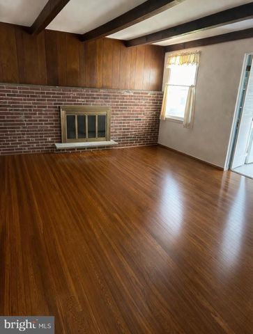 36 DEVON RD, Southampton, PA 18966