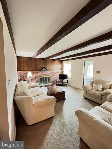 36 DEVON RD, Southampton, PA 18966