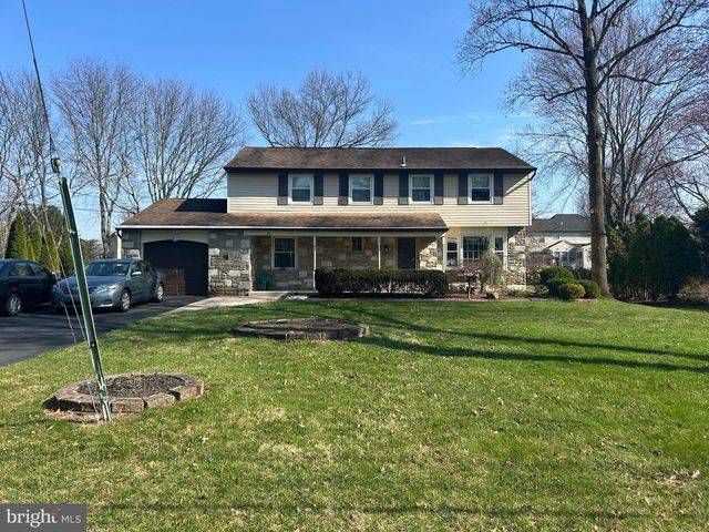 36 DEVON RD, Southampton, PA 18966