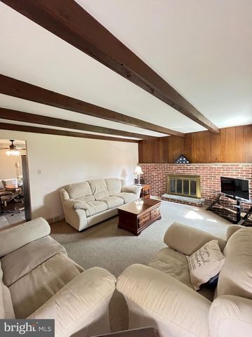 36 DEVON RD, Southampton, PA 18966