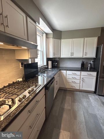 36 DEVON RD, Southampton, PA 18966