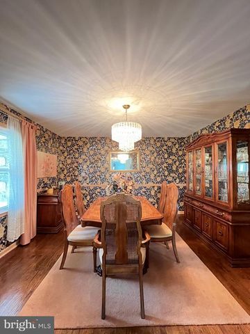 36 DEVON RD, Southampton, PA 18966