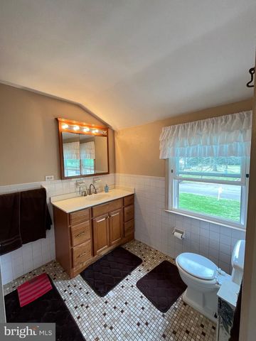 36 DEVON RD, Southampton, PA 18966