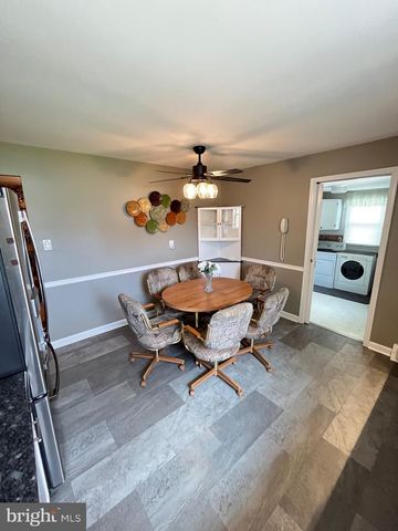 36 DEVON RD, Southampton, PA 18966