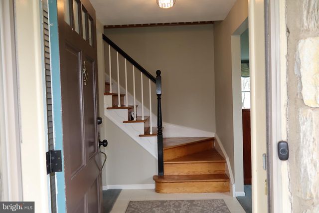 36 DEVON RD, Southampton, PA 18966