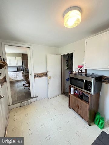 36 DEVON RD, Southampton, PA 18966