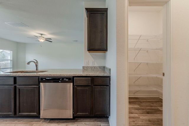 1025 Violet LN, Kyle, TX 78640