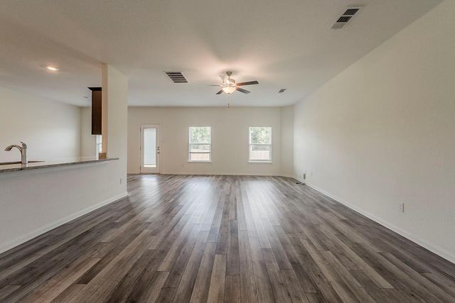 1025 Violet LN, Kyle, TX 78640