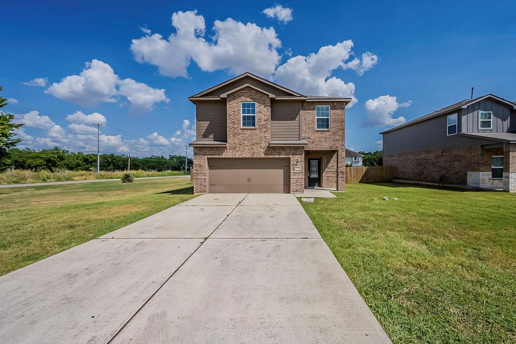 1025 Violet LN, Kyle, TX 78640