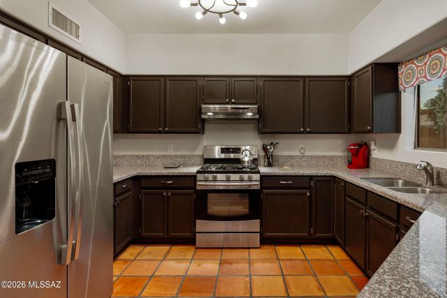 2711 W Camino De La Caterva, Tucson, AZ 85742