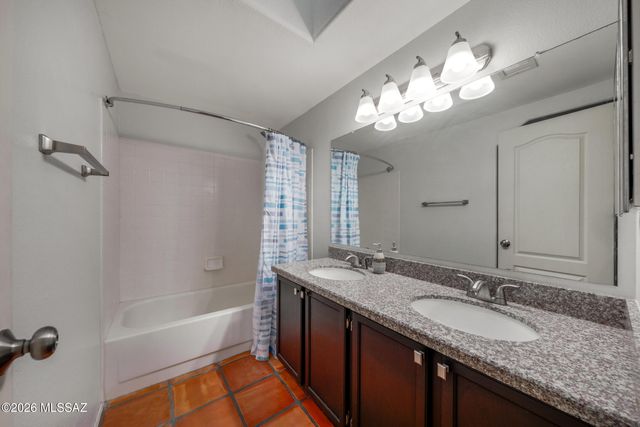 2711 W Camino De La Caterva, Tucson, AZ 85742