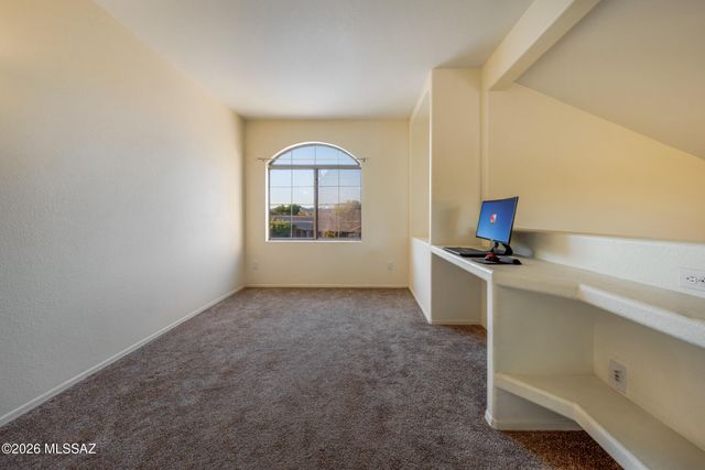 2711 W Camino De La Caterva, Tucson, AZ 85742